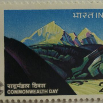 Commonwealth Day - Mahabalipuram. Commonwealth of Nations, Association, Peace, Gomukh of Gangotri Glacier  (Hinged/Gum washed stamp)