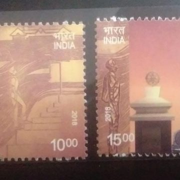 National police Memorial (Set of 2)