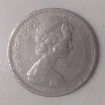 5 New pence Elizabeth II 1971 used