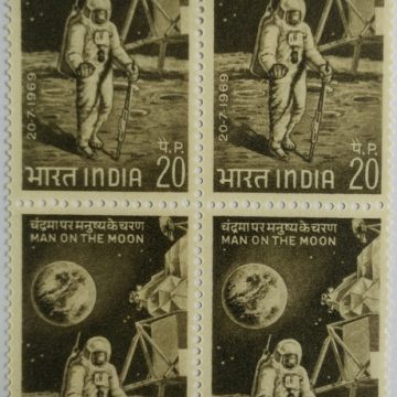 First Man on The Moon. Astronaut, Space Module, Moon, Space Shuttle, Costume, 20 P. (Block of 4 stamp)