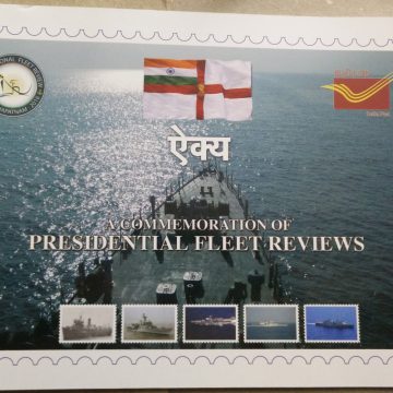 Acommemoration of Presidential  Fleet Reviews Book (Signed) Presentation Pack