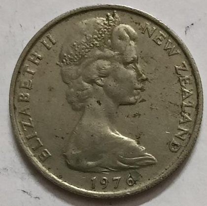 New zealand 10 cent Coin 1976 (Used) - Image 2