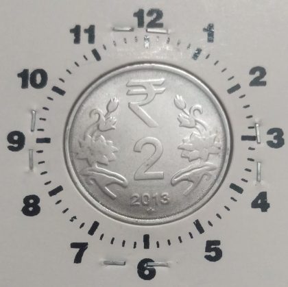 2 RUPEES 2013 HYDERABAD MINT 11.00 ROTATION ERROR COIN USED - Image 2